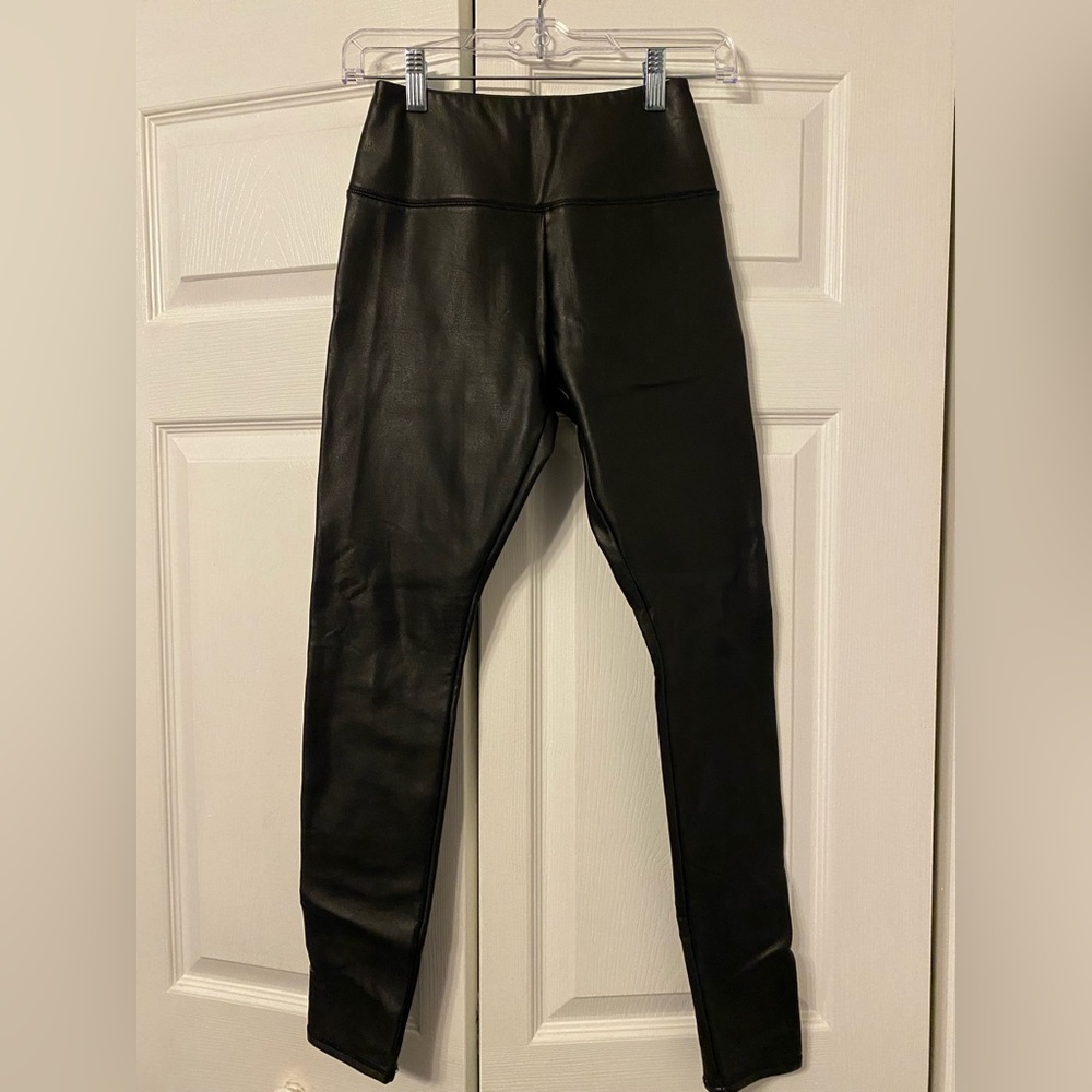 Hollister black faux leather pants fleece lined plushy soft size XS